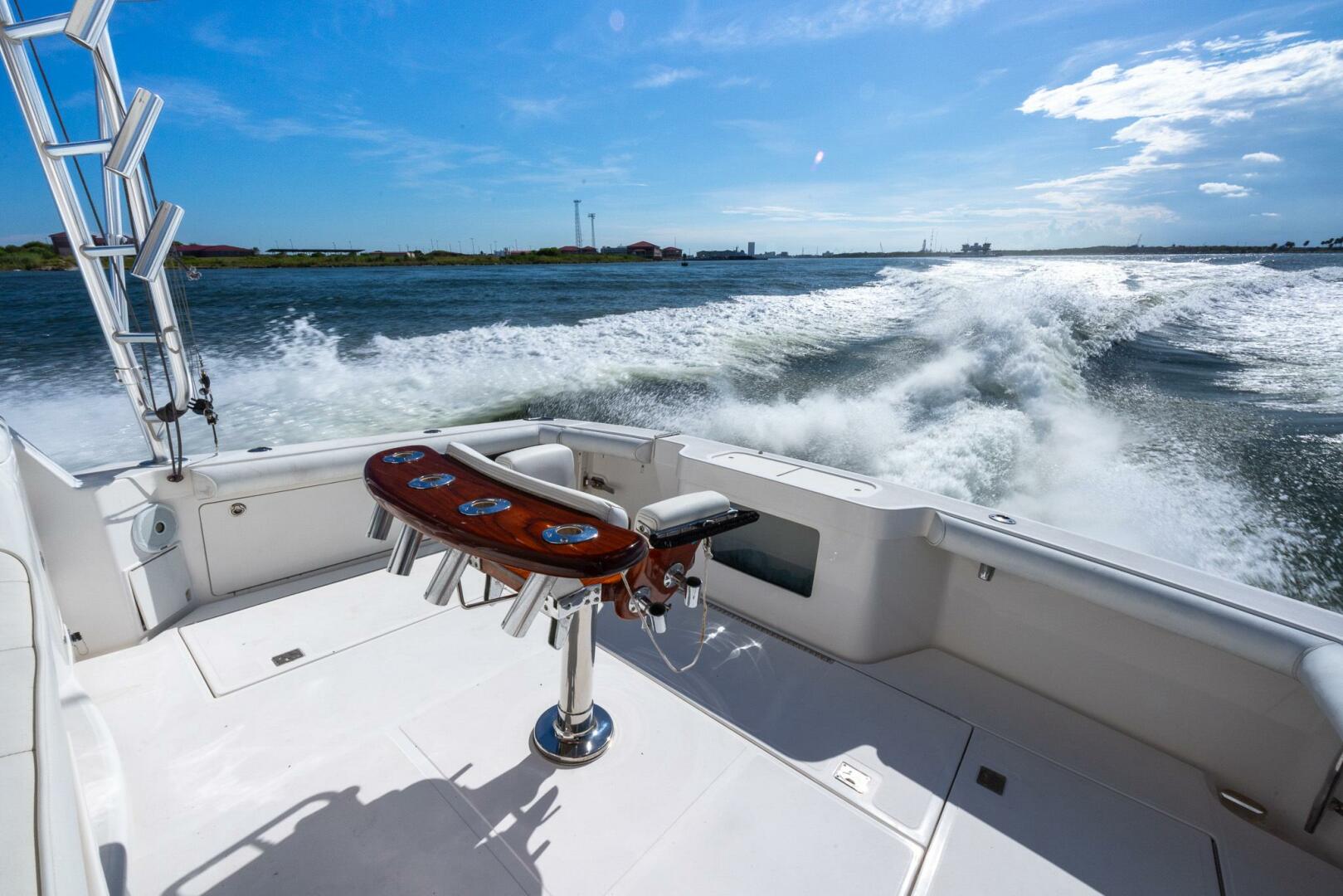 2012 Cabo 40 Express - Image 8