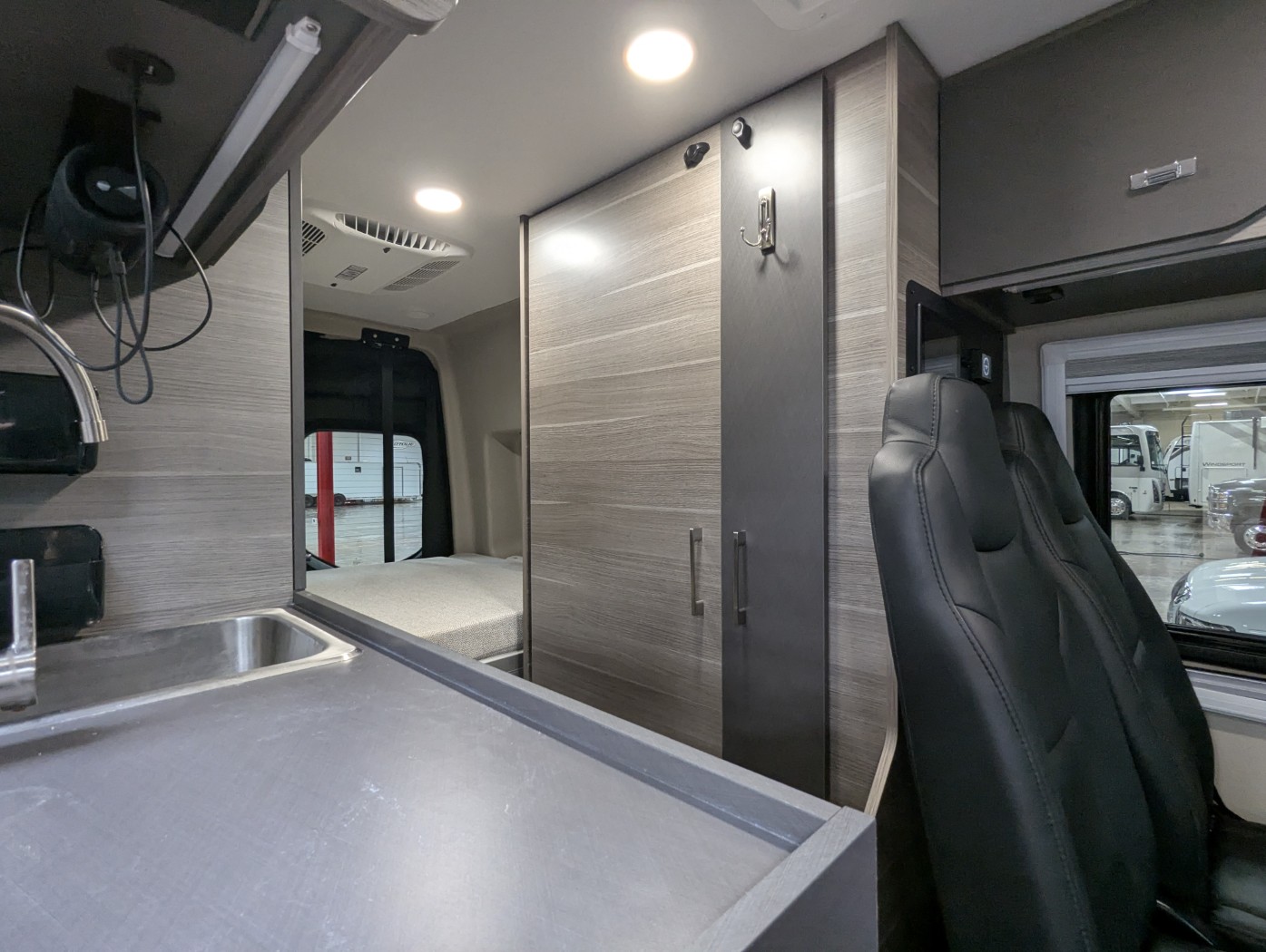 2025 Entegra Coach Launch 19Y - Image 20