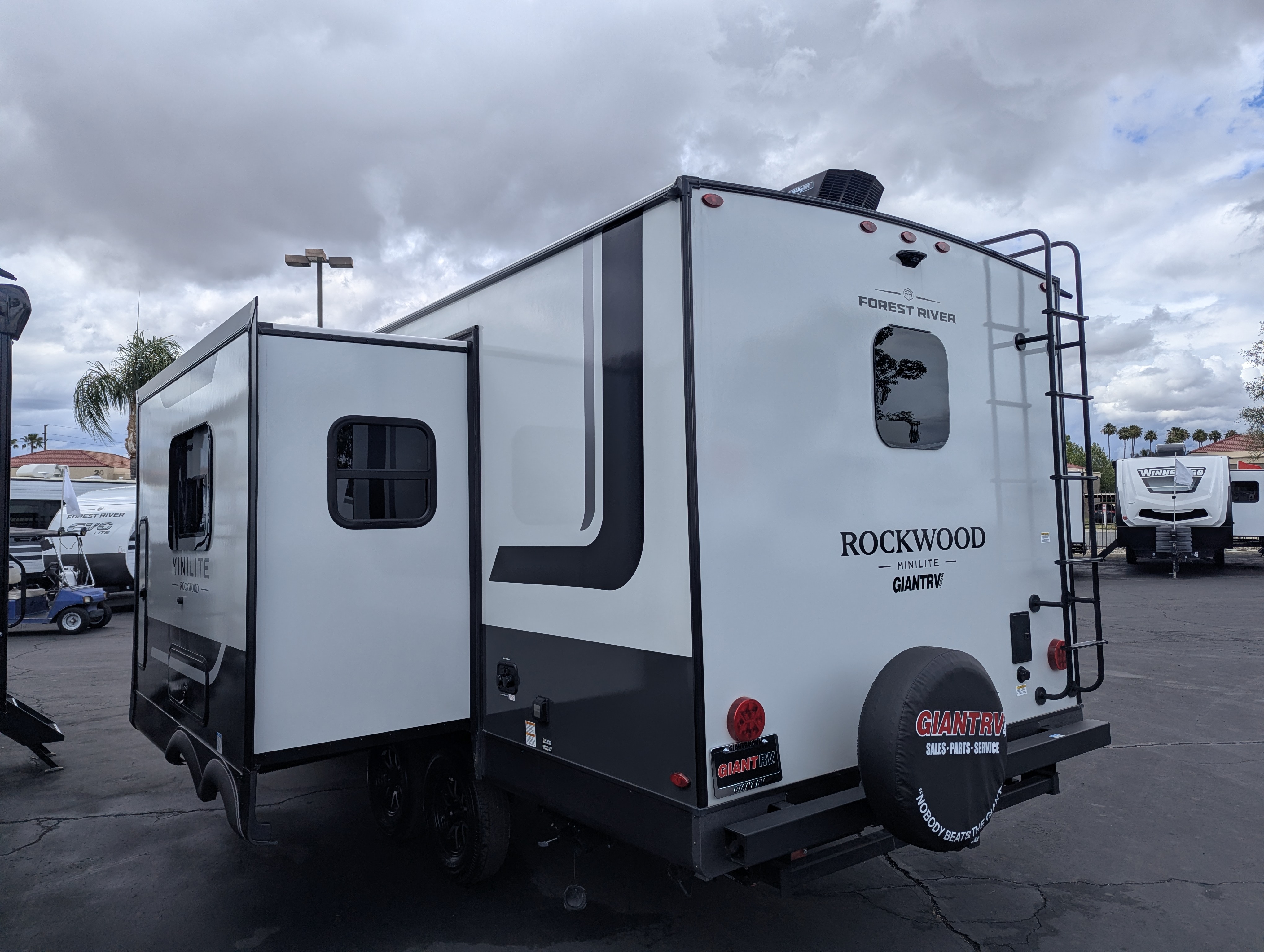 2026 Forest River Rockwood Mini Lite 2214S - Image 4