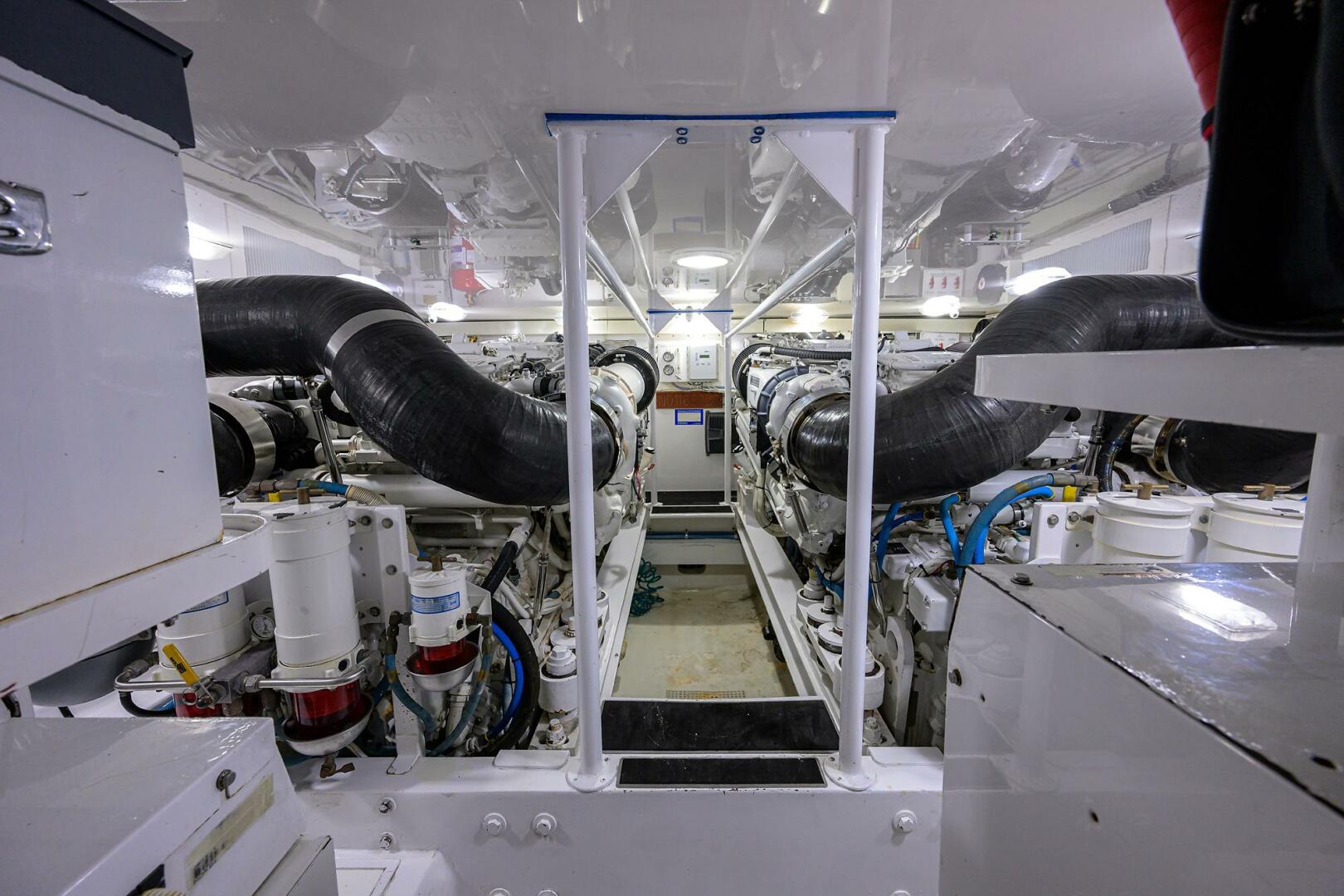 2004 Viking 65 Enclosed Bridge w/Tower - Image 73