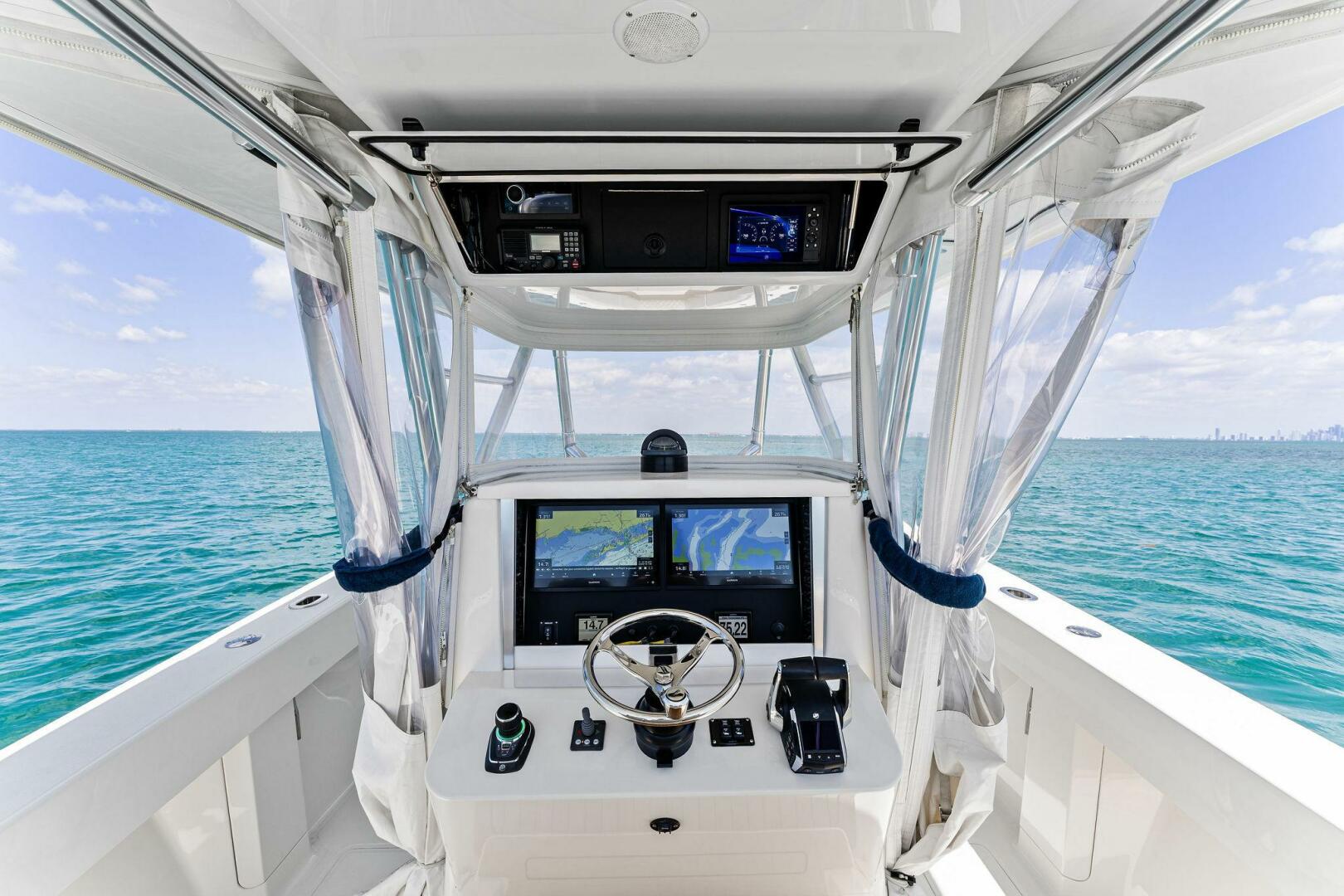 2015 Bahama 41 - Image 42