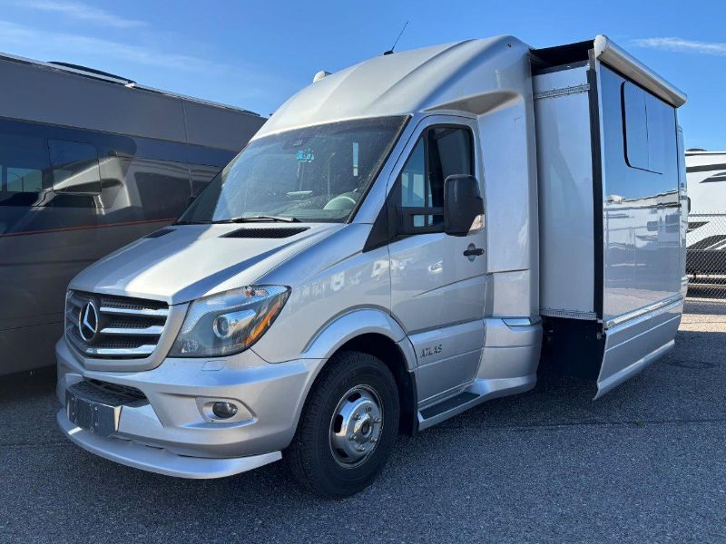 2019 Airstream Atlas Murphy Suite - Image 2