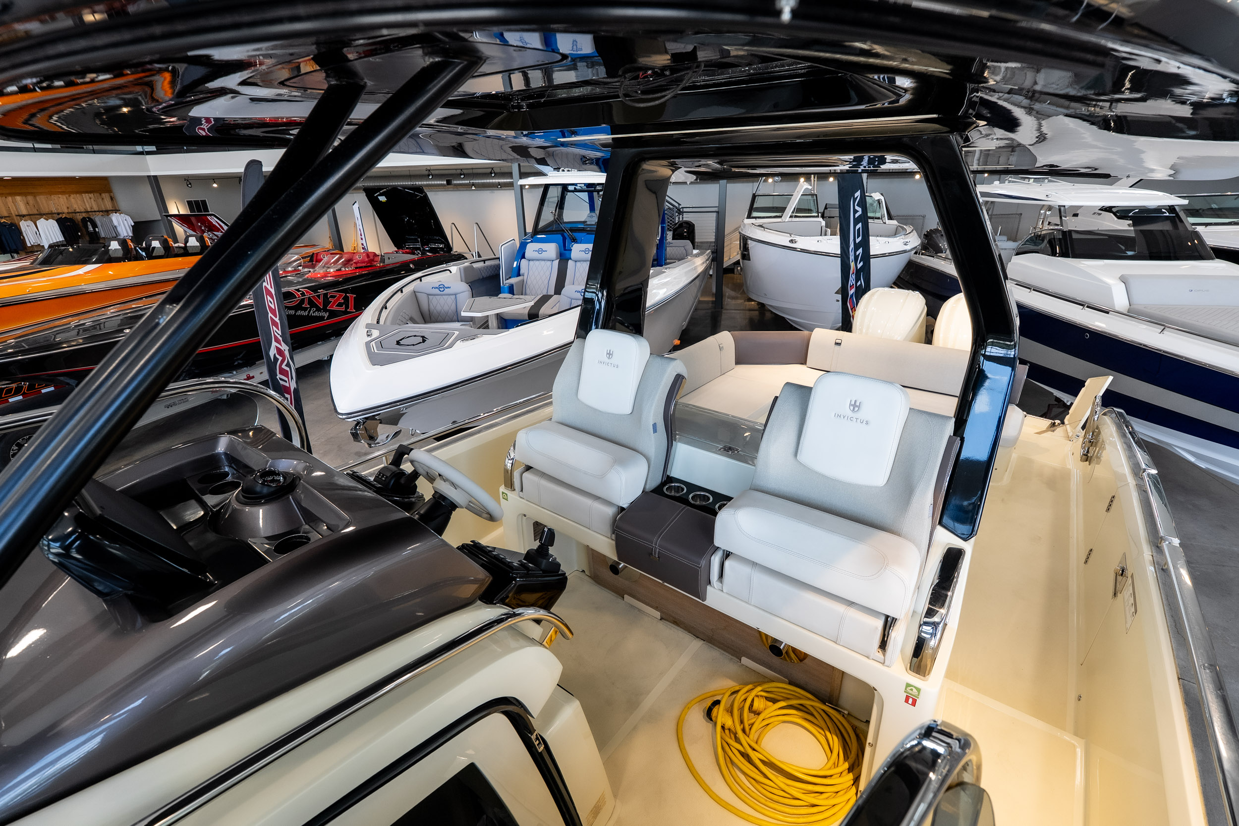 2024 Invictus GT320S - Image 34
