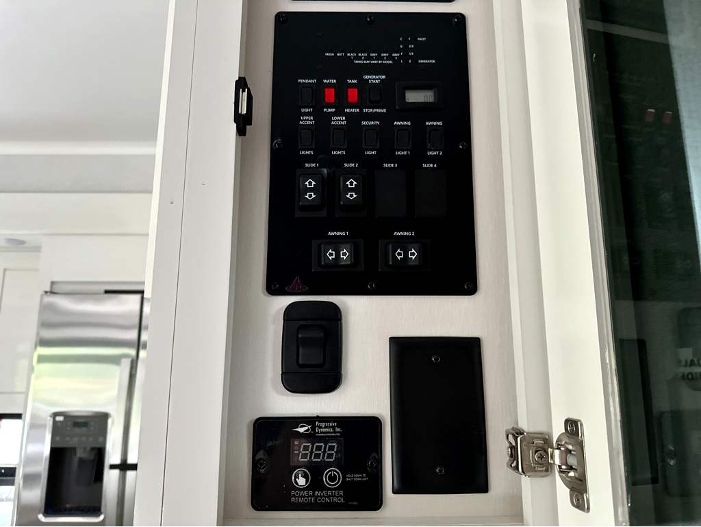 2027 JAYCO PINNACLE 32RLTS - Image 24
