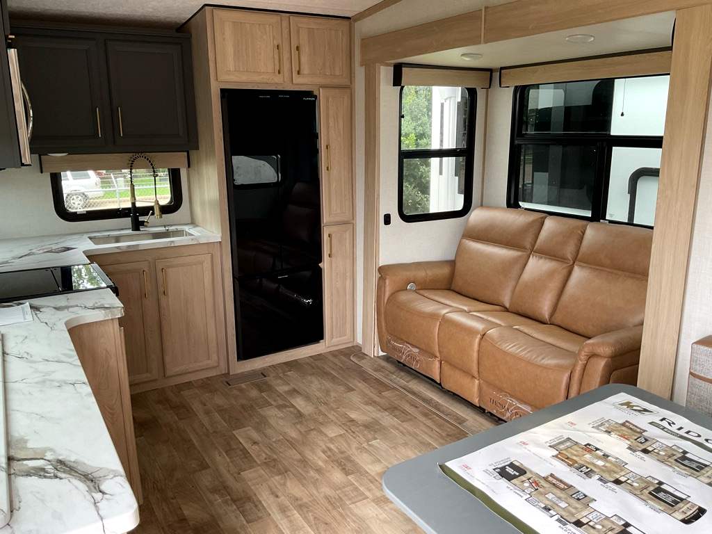 2025 KZ RIDGEWAY 27 RK - Image 5