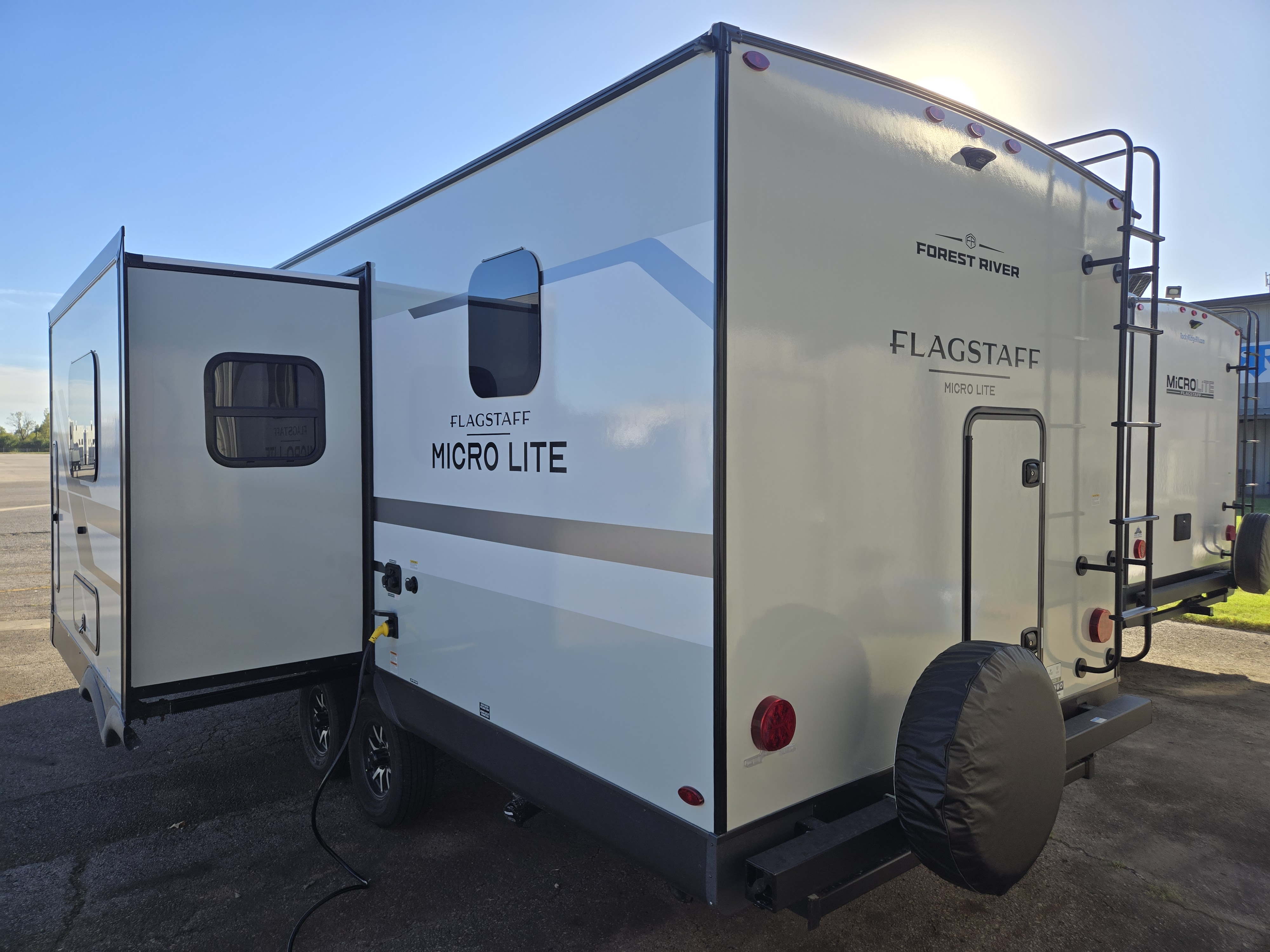 2026 Forest River Flagstaff Micro Lite 25BRDS - Image 7