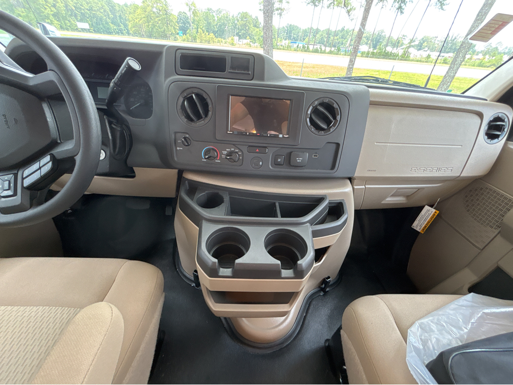 2026 THOR MOTOR COACH MAGNITUDE GA21 - Image 25