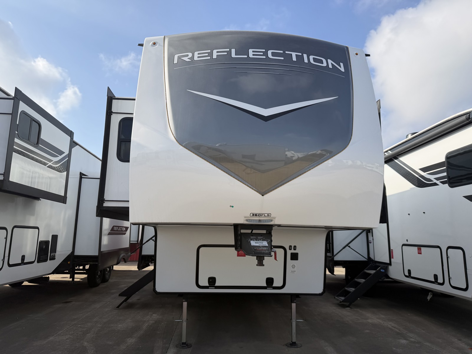 2025 GRAND DESIGN 360FLS - Image 3