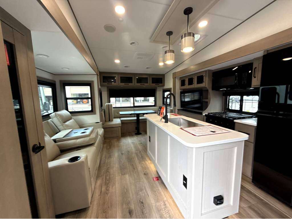 2027 GRAND DESIGN REFLECTION 324MBS - Image 9