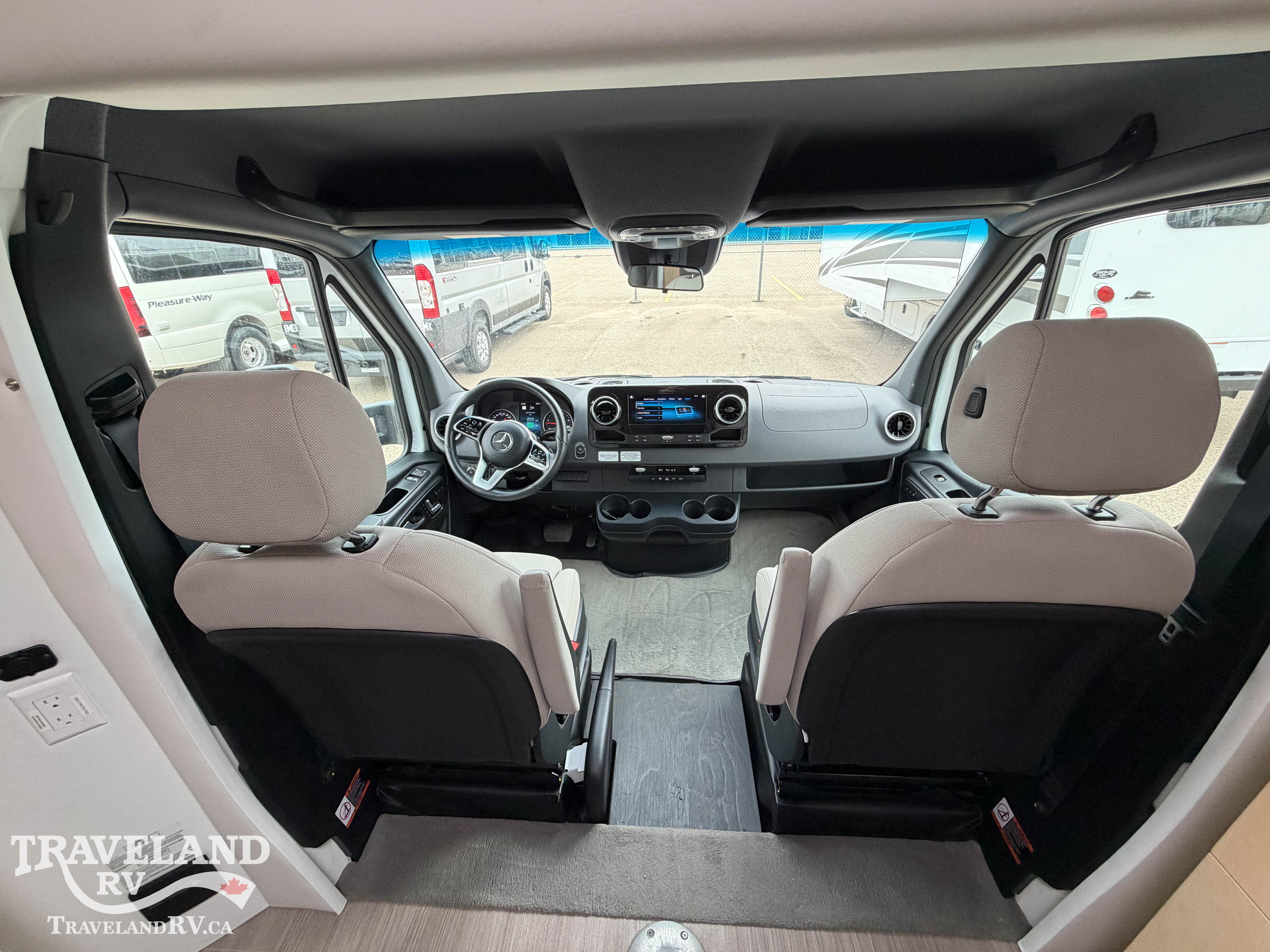2022 Leisure Travel Unity U24MB - Image 10