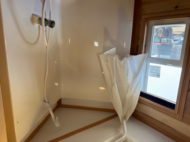 2026 Ice Castle Extreme RV III 8′ x 21′ - Image 25