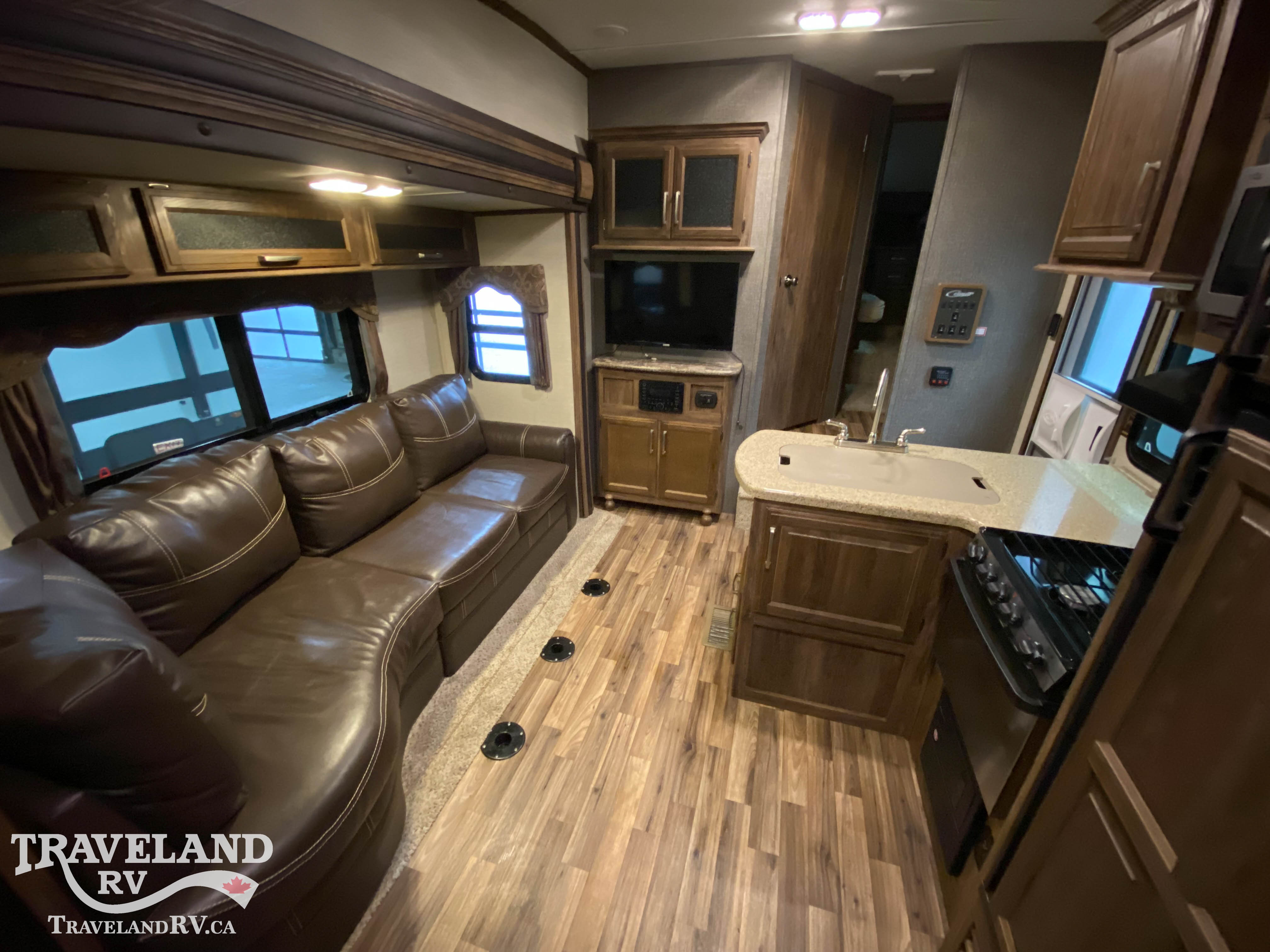 2015 KEYSTONE COUGAR X-LITE 29ROB - Image 3