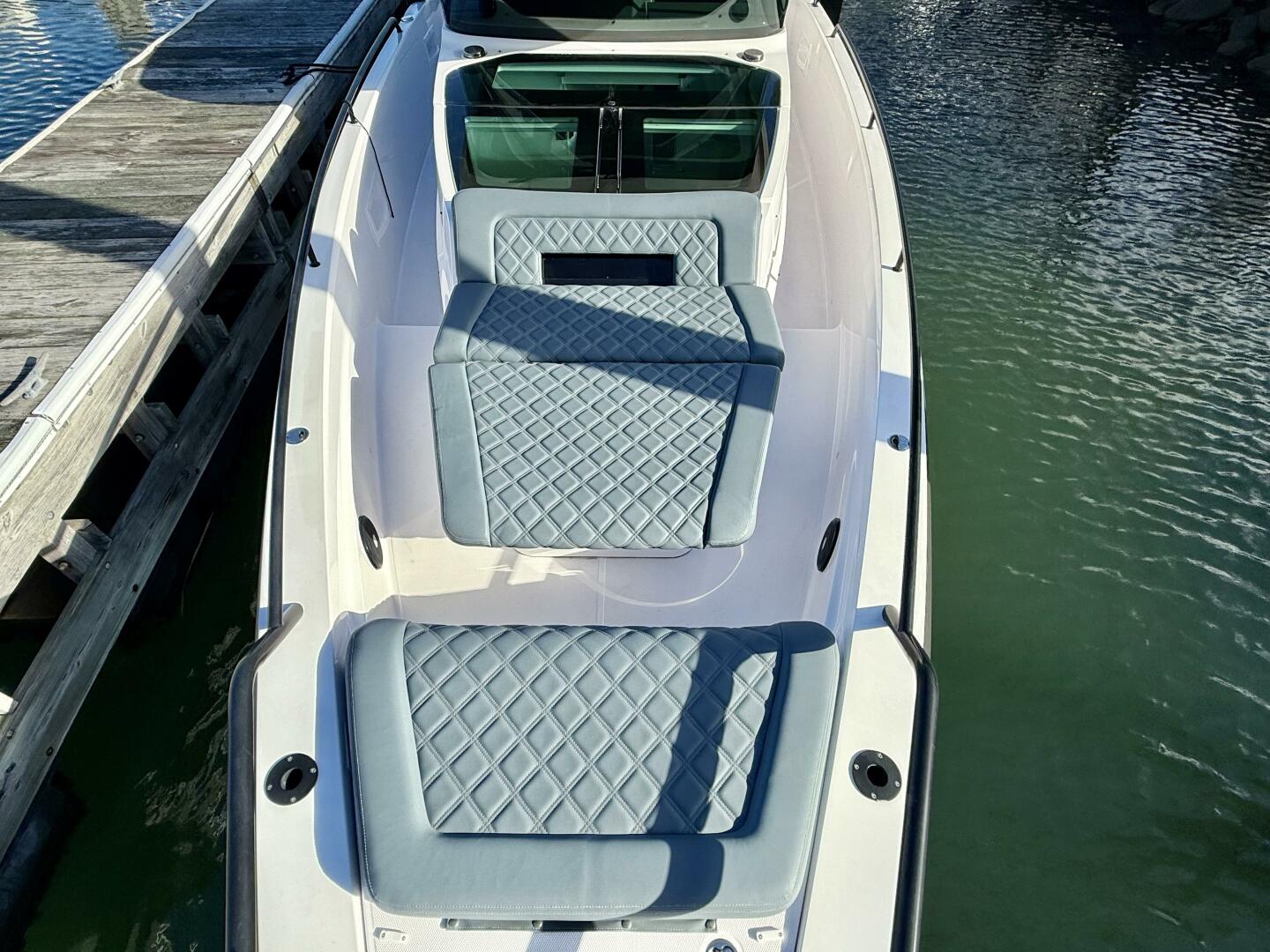 2023 Axopar 37 Cross Cabin - Image 12