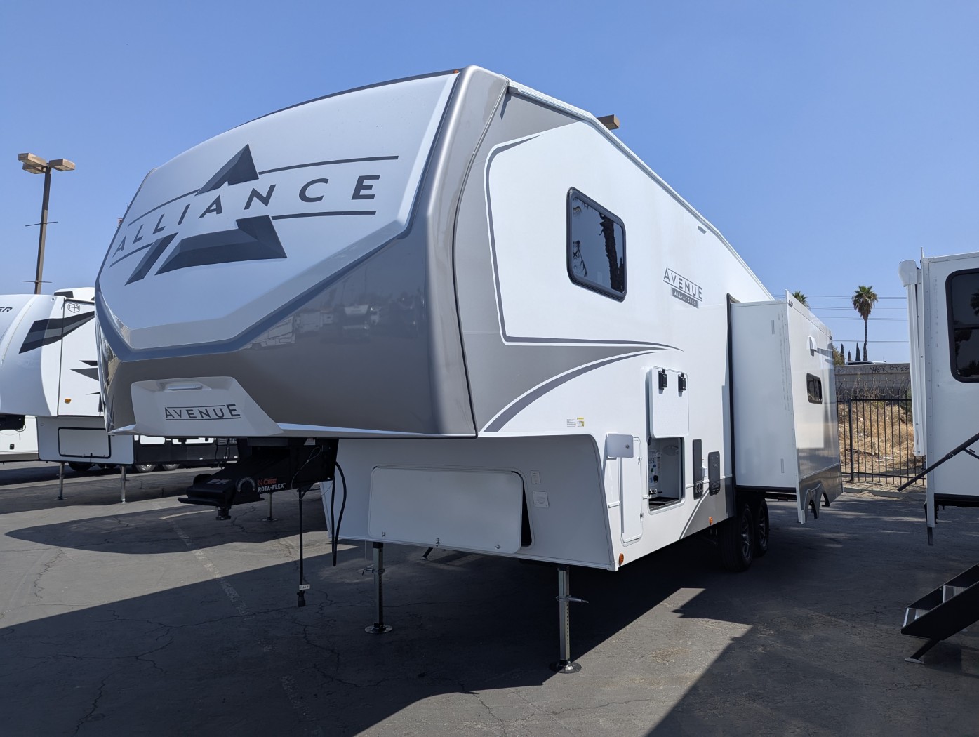2026 Alliance RV Avenue All-Access Series 29RL - Image 3