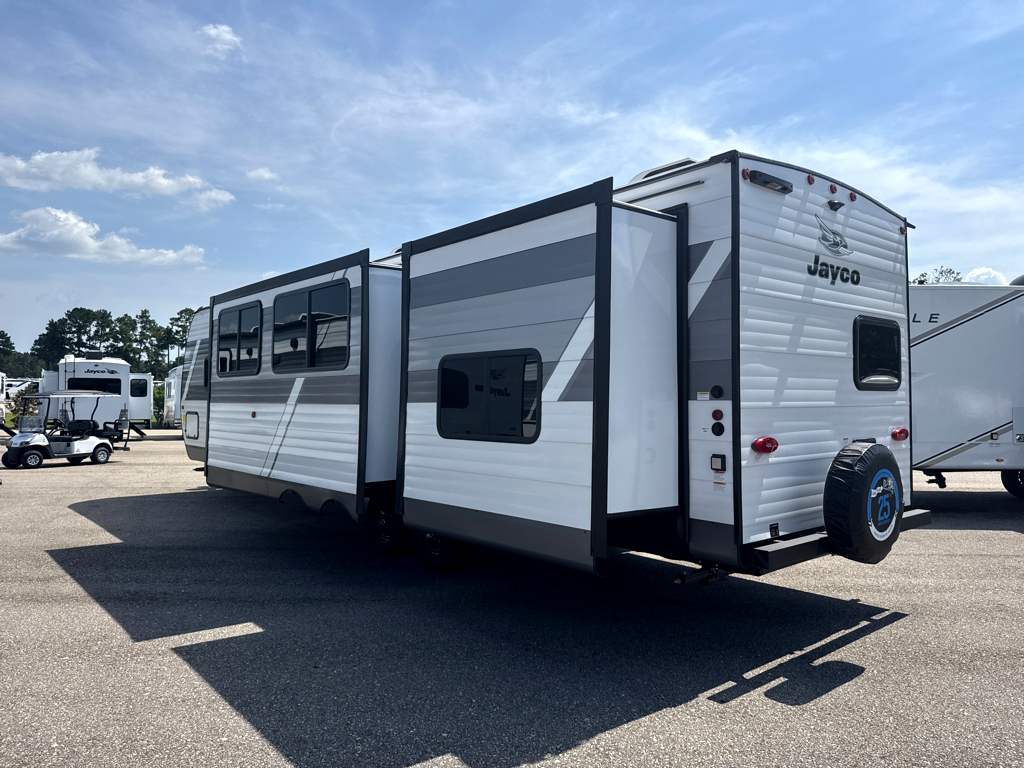 2027 JAYCO JAY FLIGHT 333BTS - Image 3