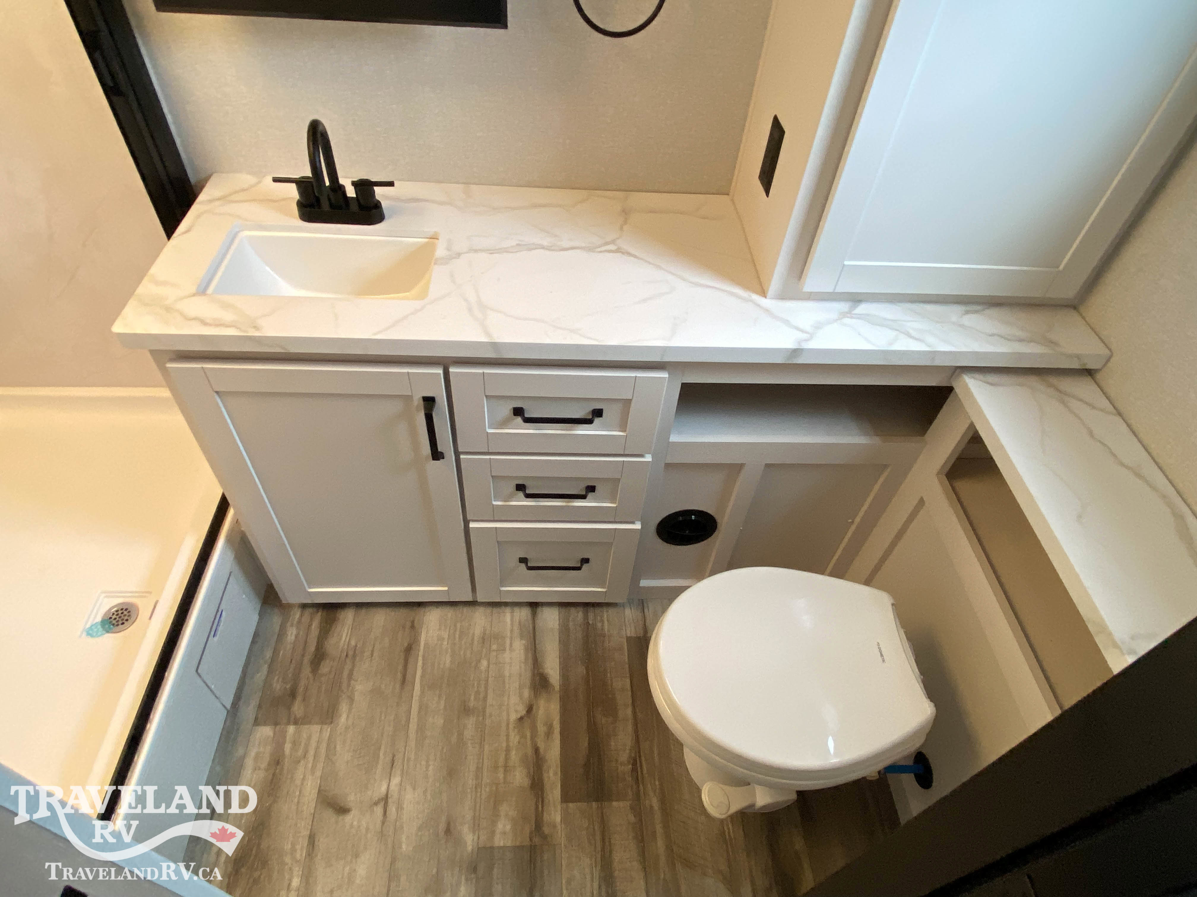 2026 Highland Ridge Roamer Light Duty 27RBOS - Image 18