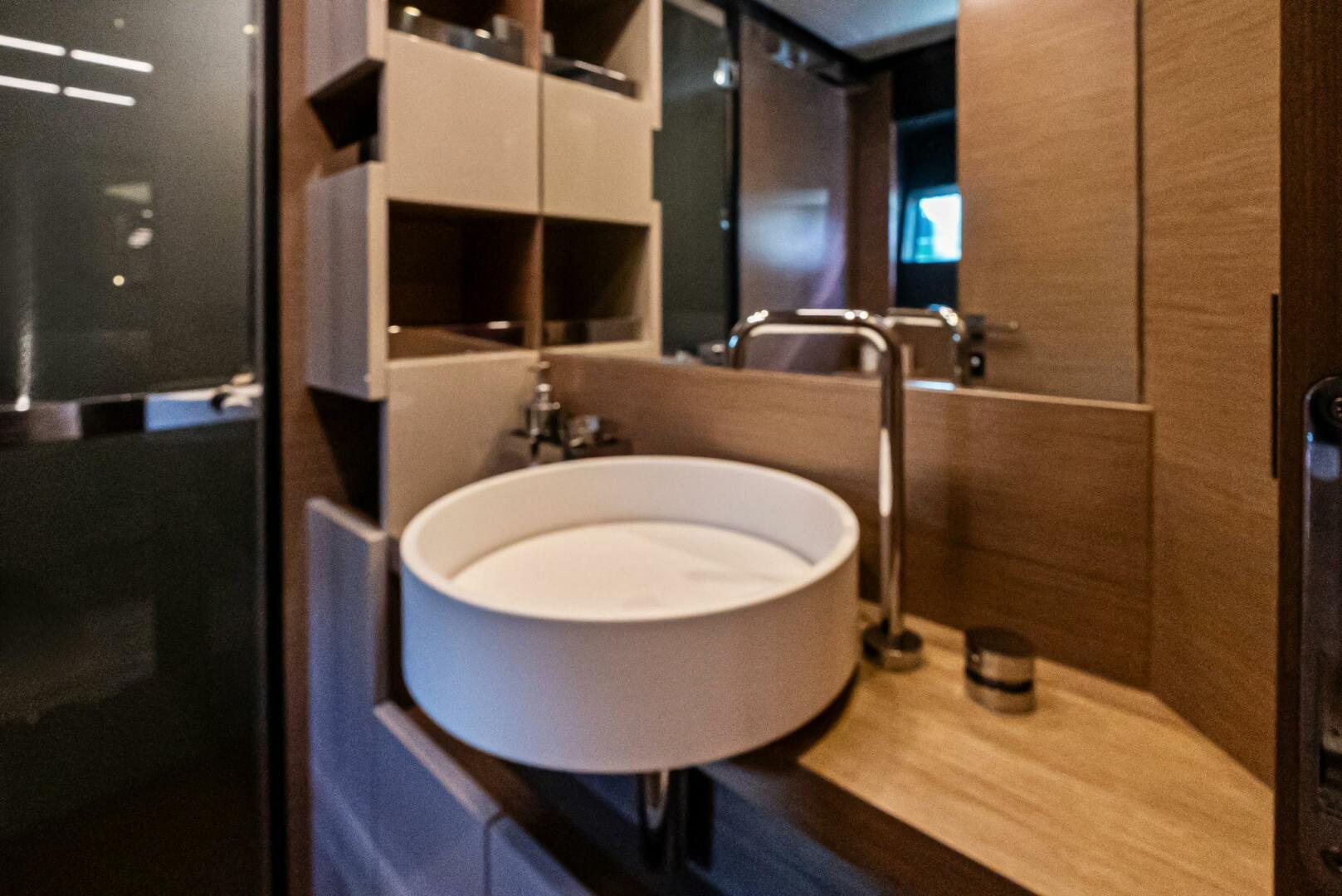 2019 Ferretti Yachts Ferretti Yachts Ferretti 780 Base - Image 59