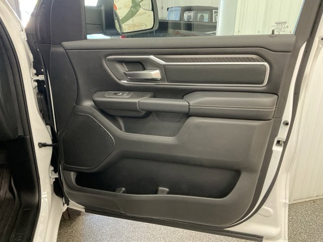 2026 Ram 1500 Big Horn 4x4 Crew Cab 5'7" Box - Image 25