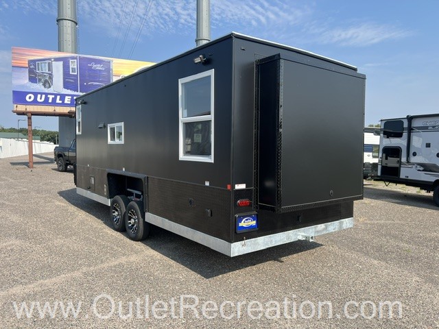 2027 ICE CASTLE RV EXTREME III 8X21 - Image 4