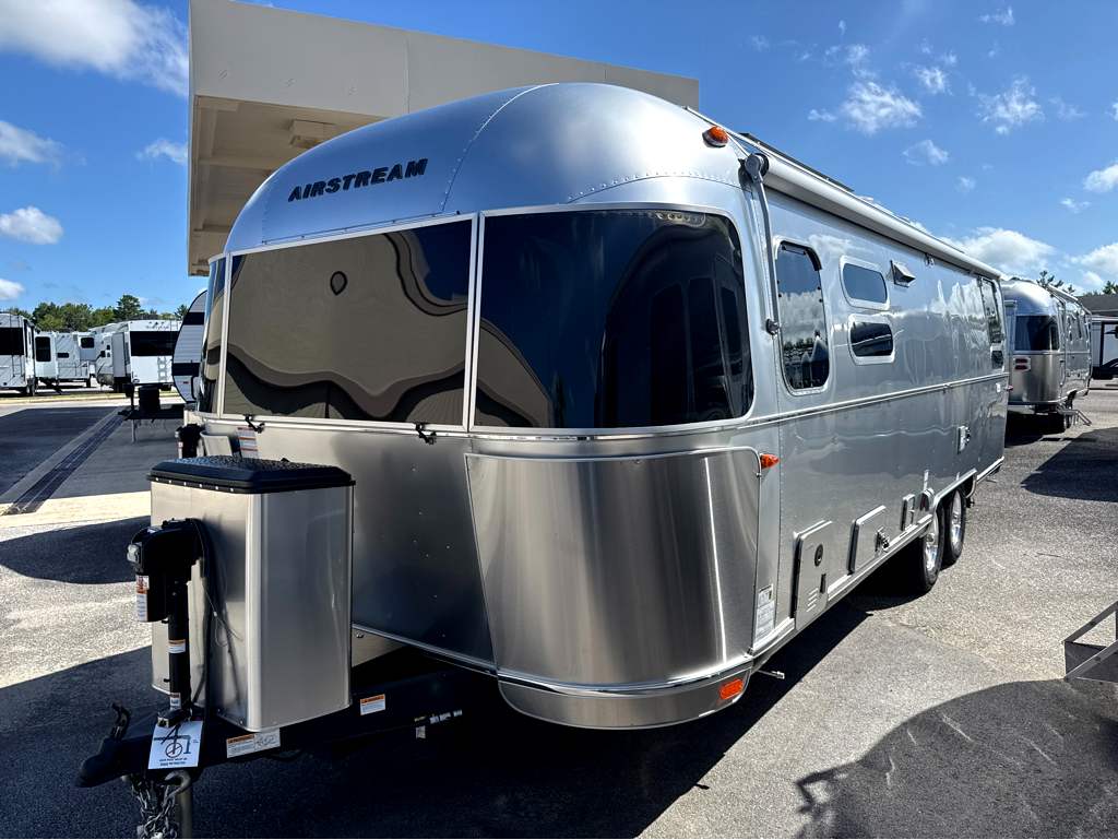 2026 AIRSTREAM FLYING CLOUD 28RBQ - Image 2