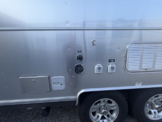 2012 AIRSTREAM INTERNATIONAL 27FBQ - Image 8