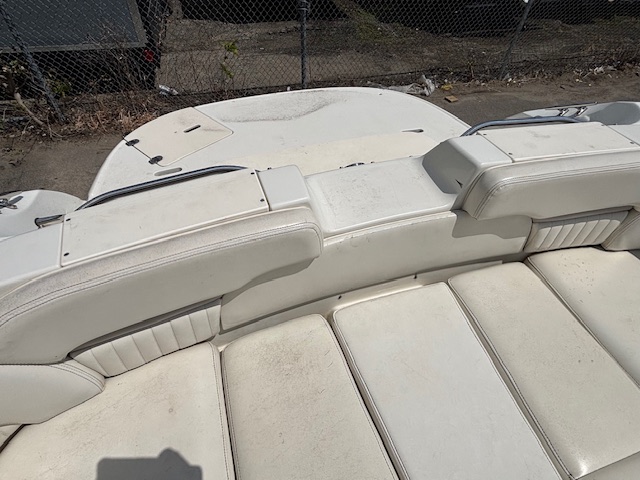 2004 STINGRAY 220DR - Image 29