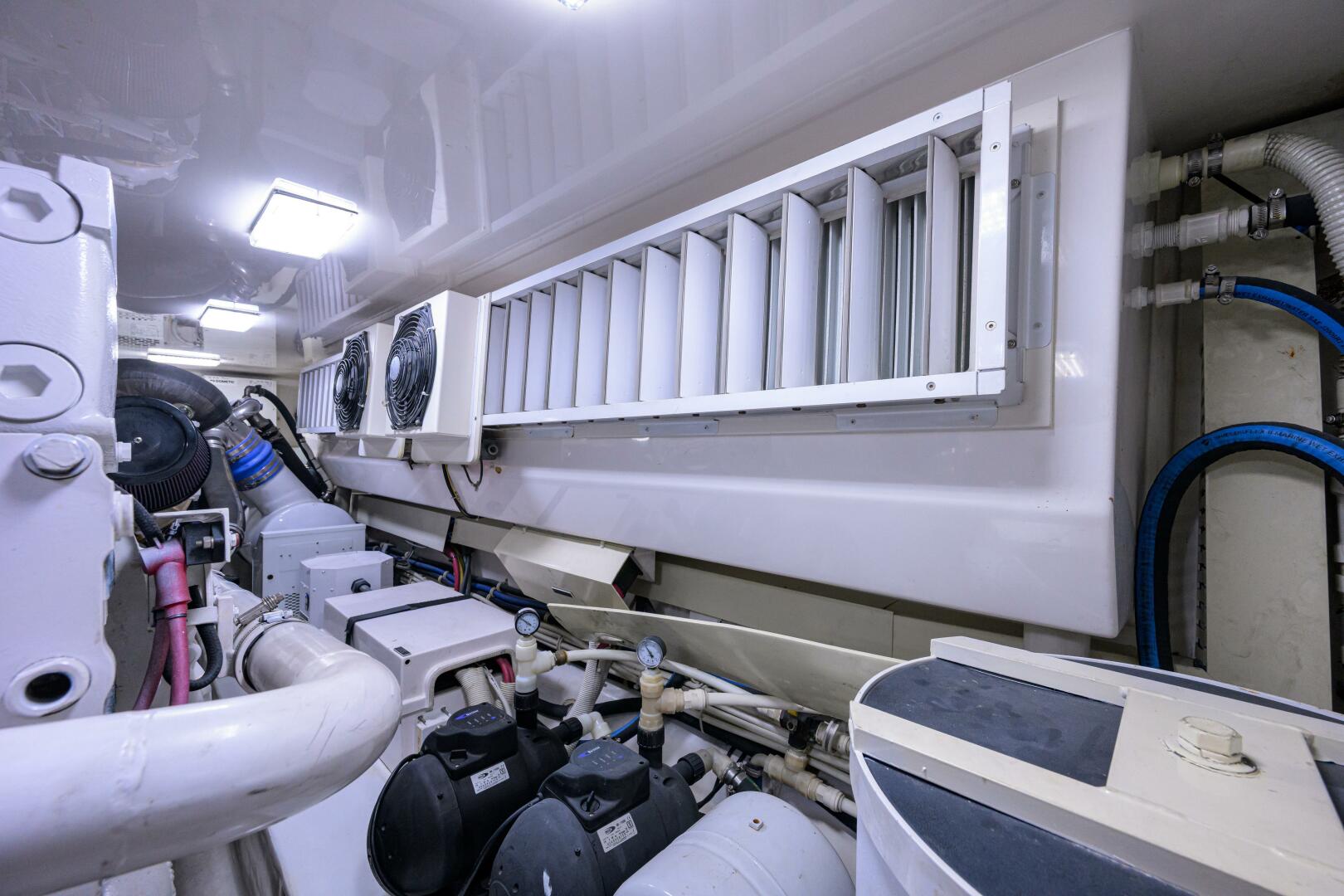 2007 Viking 64 Convertible - Image 56