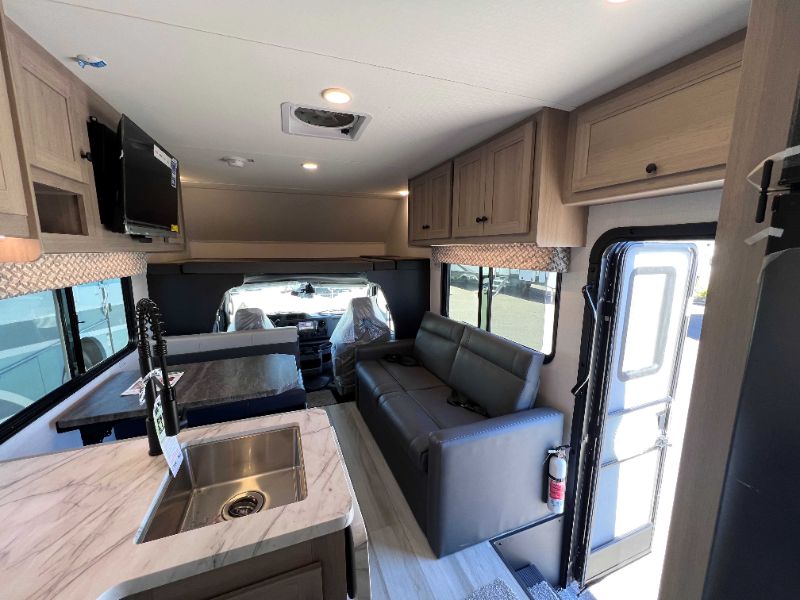 2026 Forest River Sunseeker LE 2950LE - Image 13