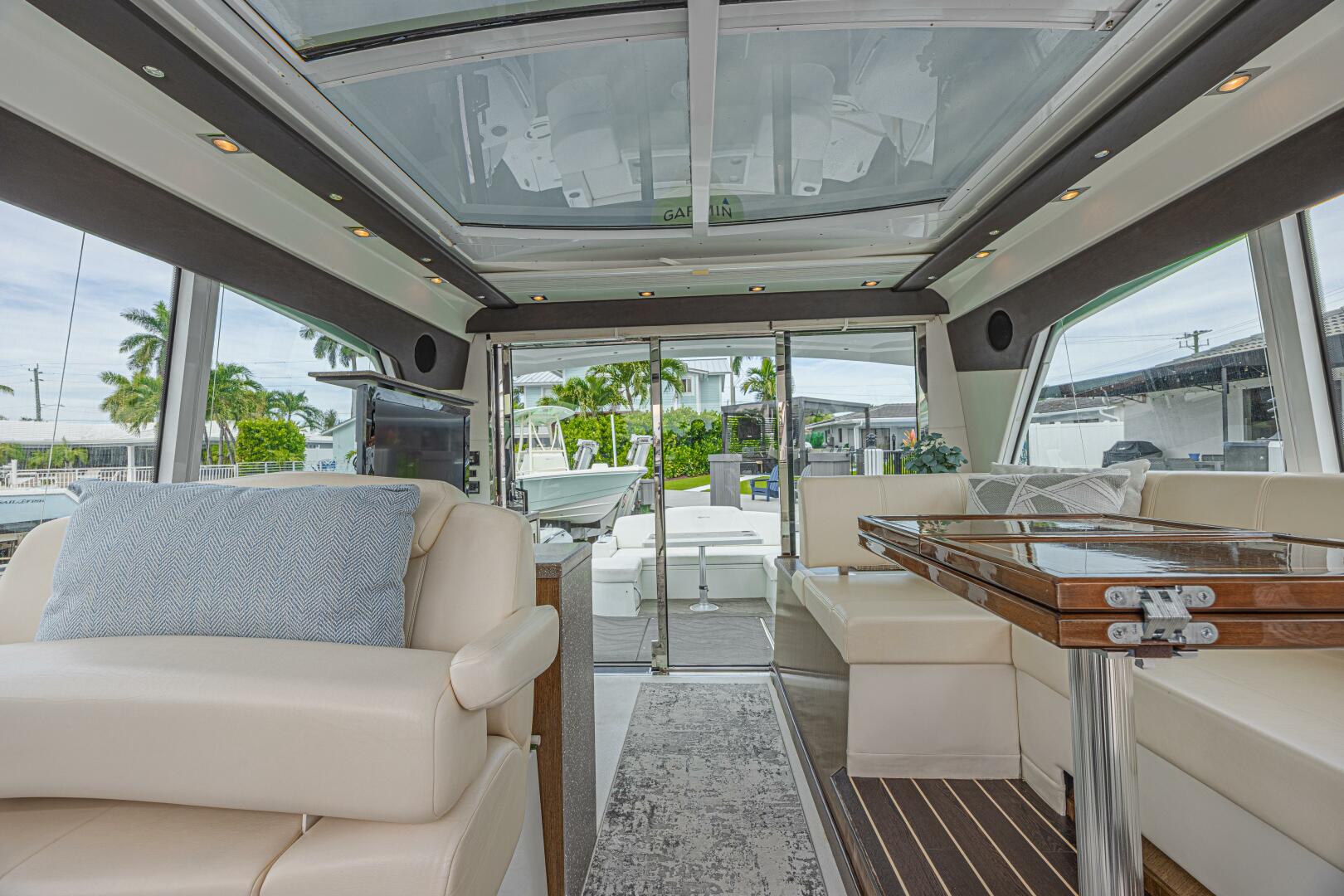 2012 Cruisers Yachts 48 Cantius - Image 20