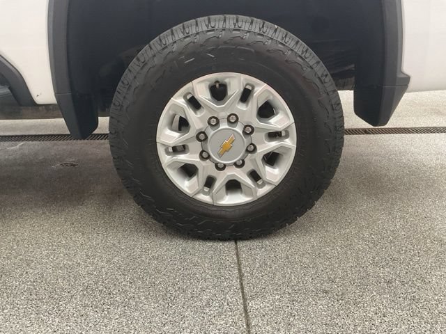 2024 Chevrolet Silverado 2500HD LT - Image 14