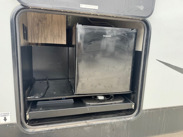 2020 CHEROKEE ALPHA WOLF 22SW - Image 11