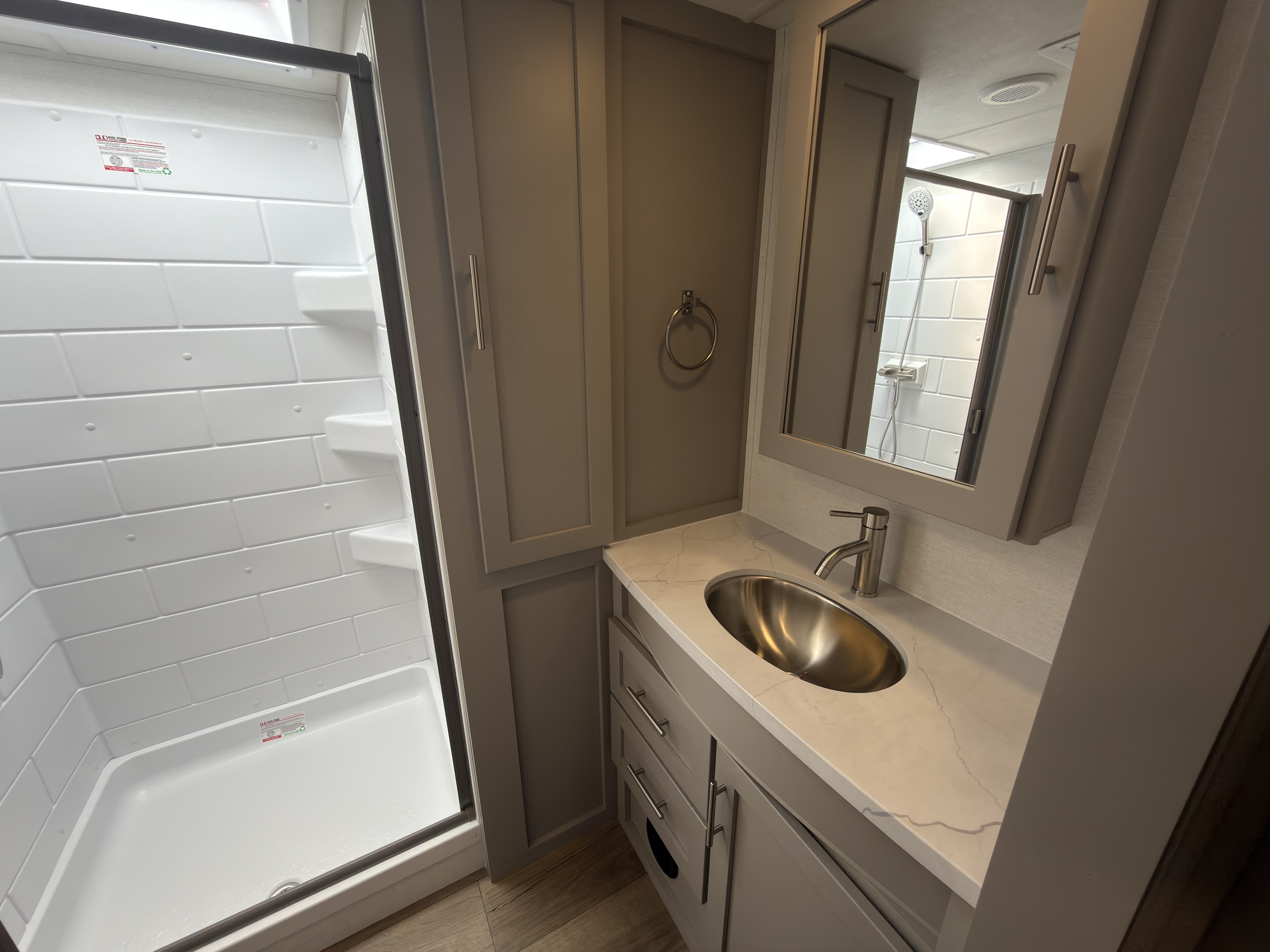 2026 Alliance RV Avenue 25RL - Image 18