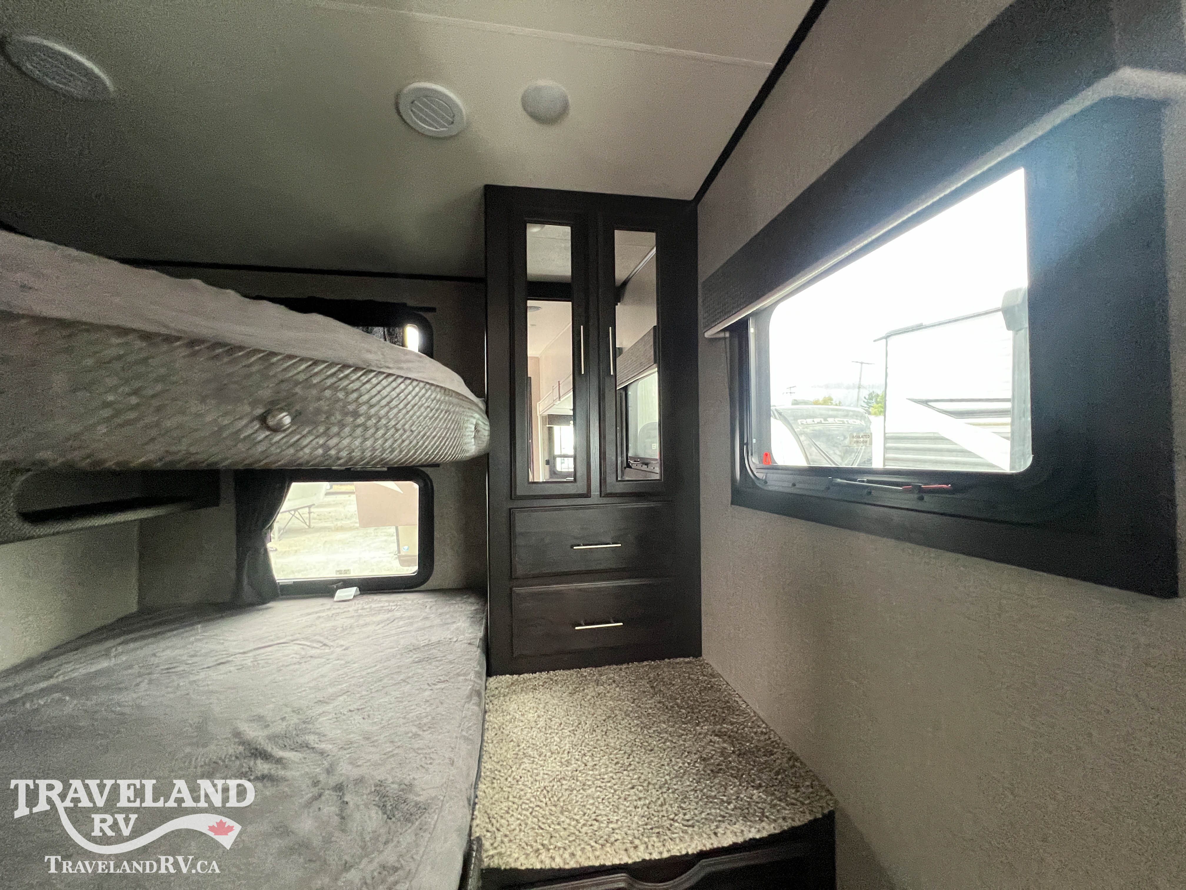 2021 JAYCO EAGLE SL HT 29.5 BHDS - Image 12