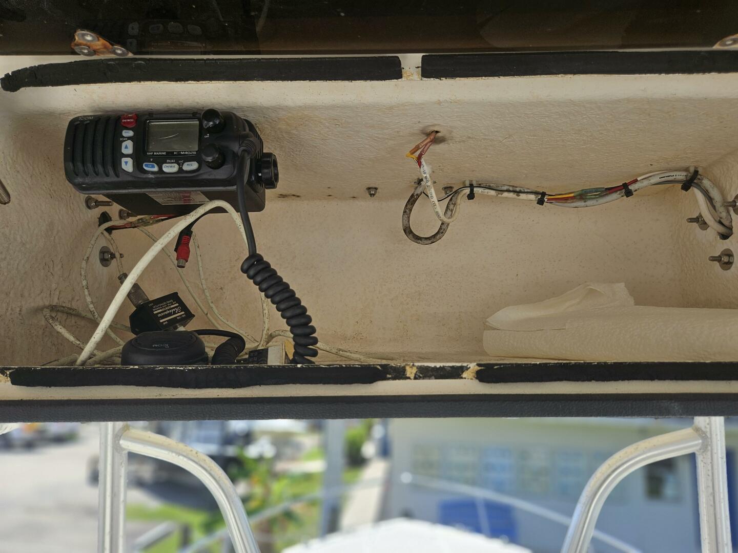 1995 Pursuit 2600 CC - Image 26