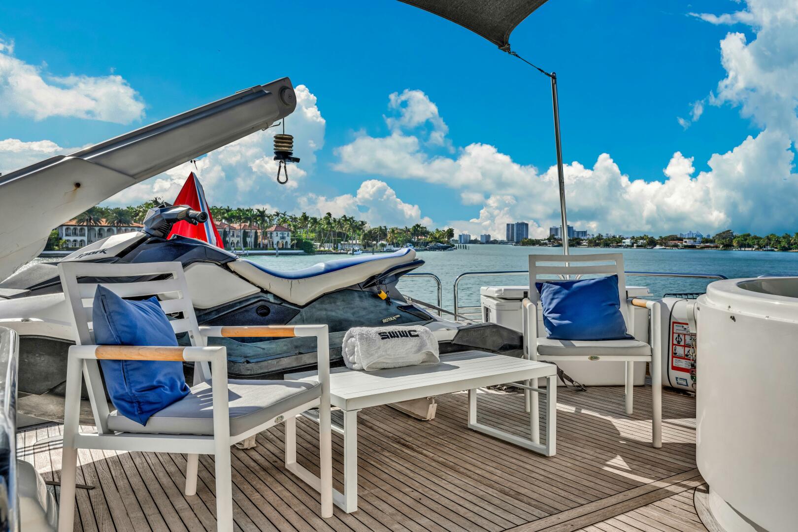 2003 Sunseeker 94 Motor Yacht - Image 8