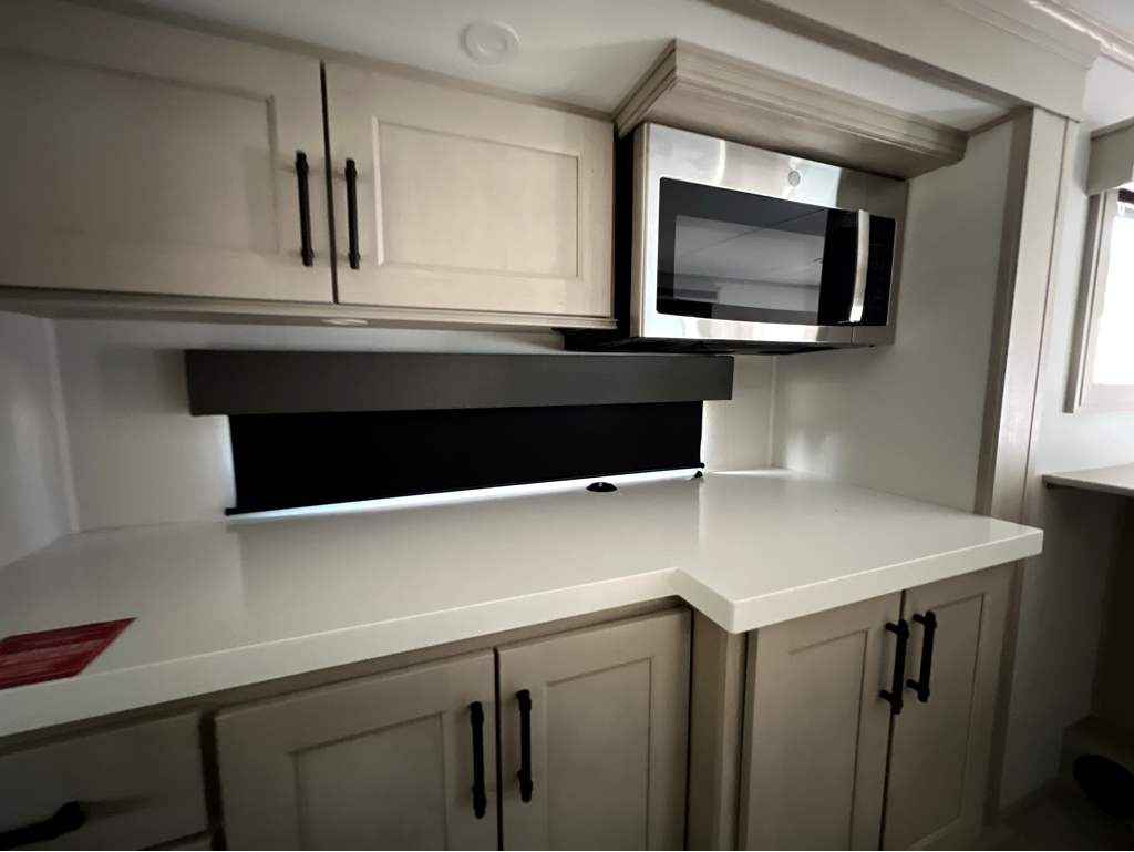 2026 GRAND DESIGN SOLITUDE 390RK - Image 15