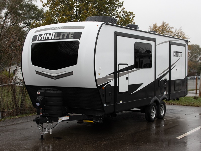 2025 Forest River Rockwood Mini Lite 2516S - Image 4