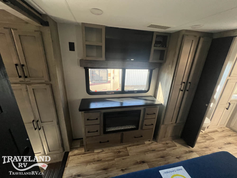 2023 KZ RV Durango Gold G386FLF - Image 33