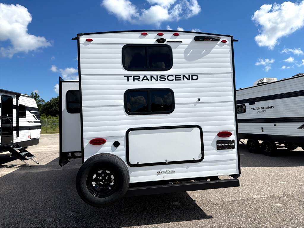 2027 GRAND DESIGN TRANSCEND 265BHT - Image 5