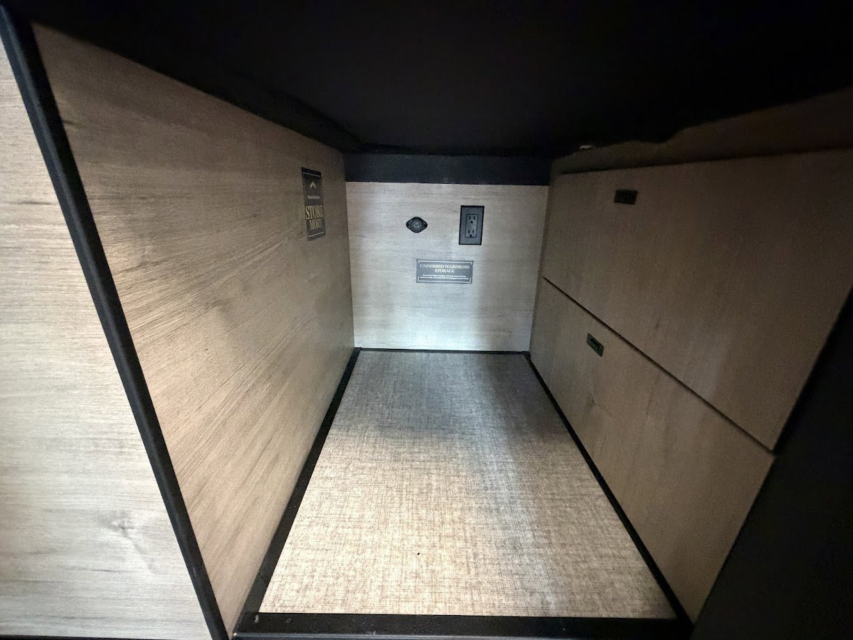 2026 Grand Design Lineage Series M 25TK - Image 50