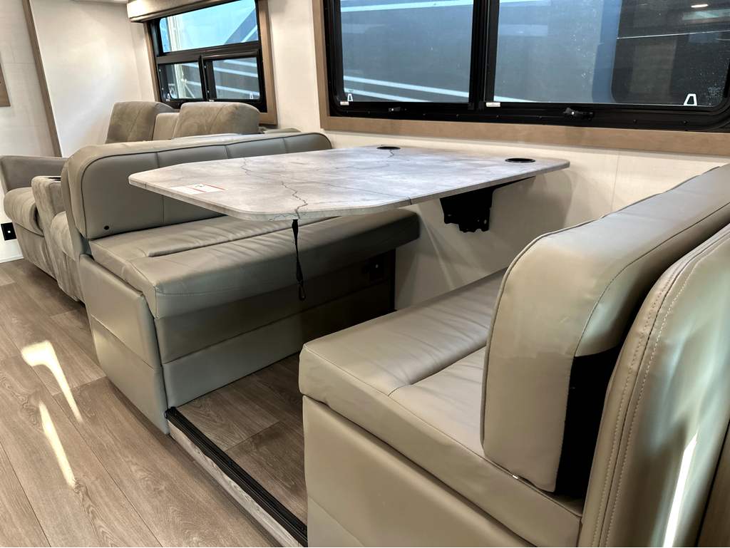 2027 JAYCO GREYHAWK 30Z - Image 6