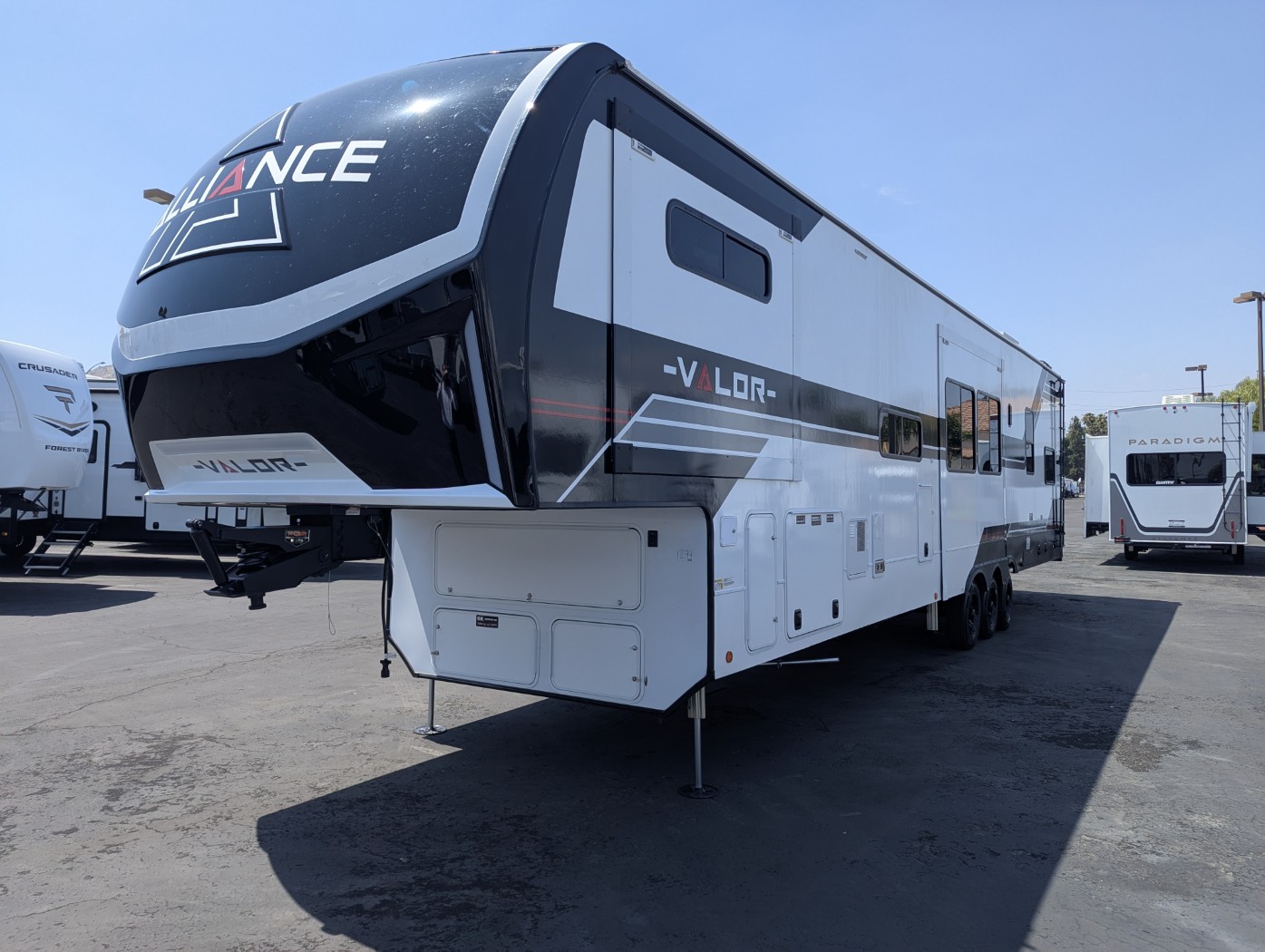 2026 Alliance RV Valor 44V14 - Image 3