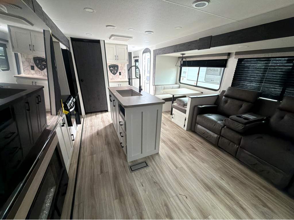 2026 VENTURE RV SIENNA 293VIK - Image 16