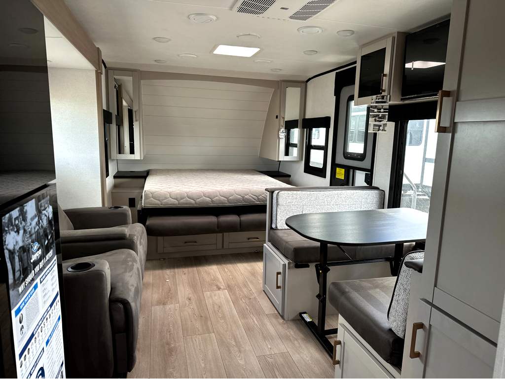 2027 JAYCO JAY FEATHER 21MML - Image 23