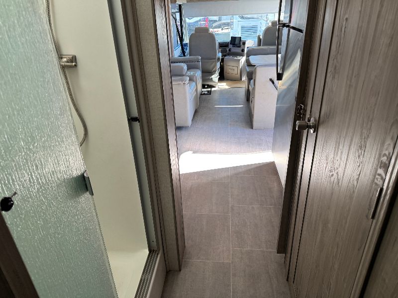 2021 Coachmen Sportscoach SRS 339DS - Image 16