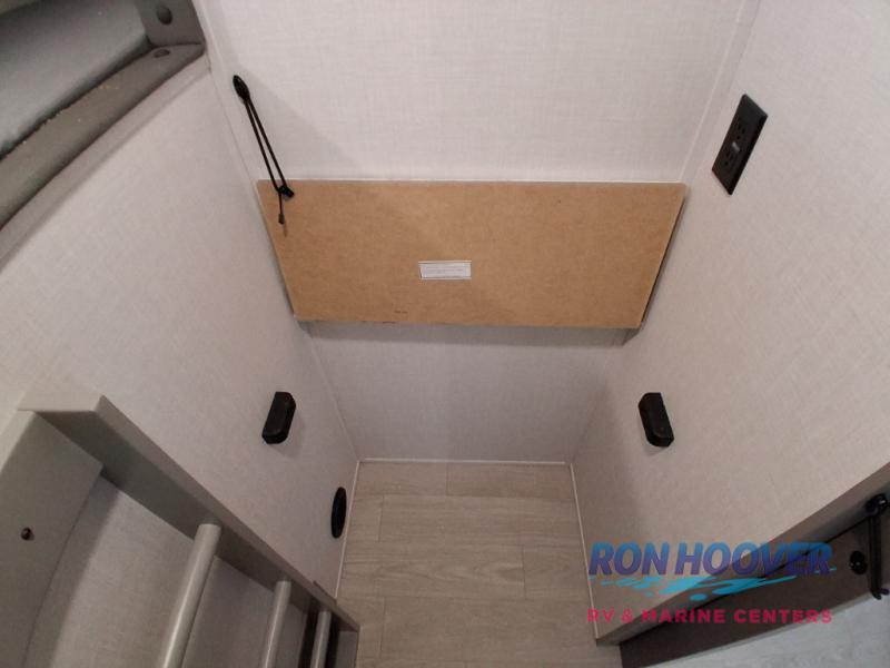 2025 COACHMEN 282DORM - Image 18