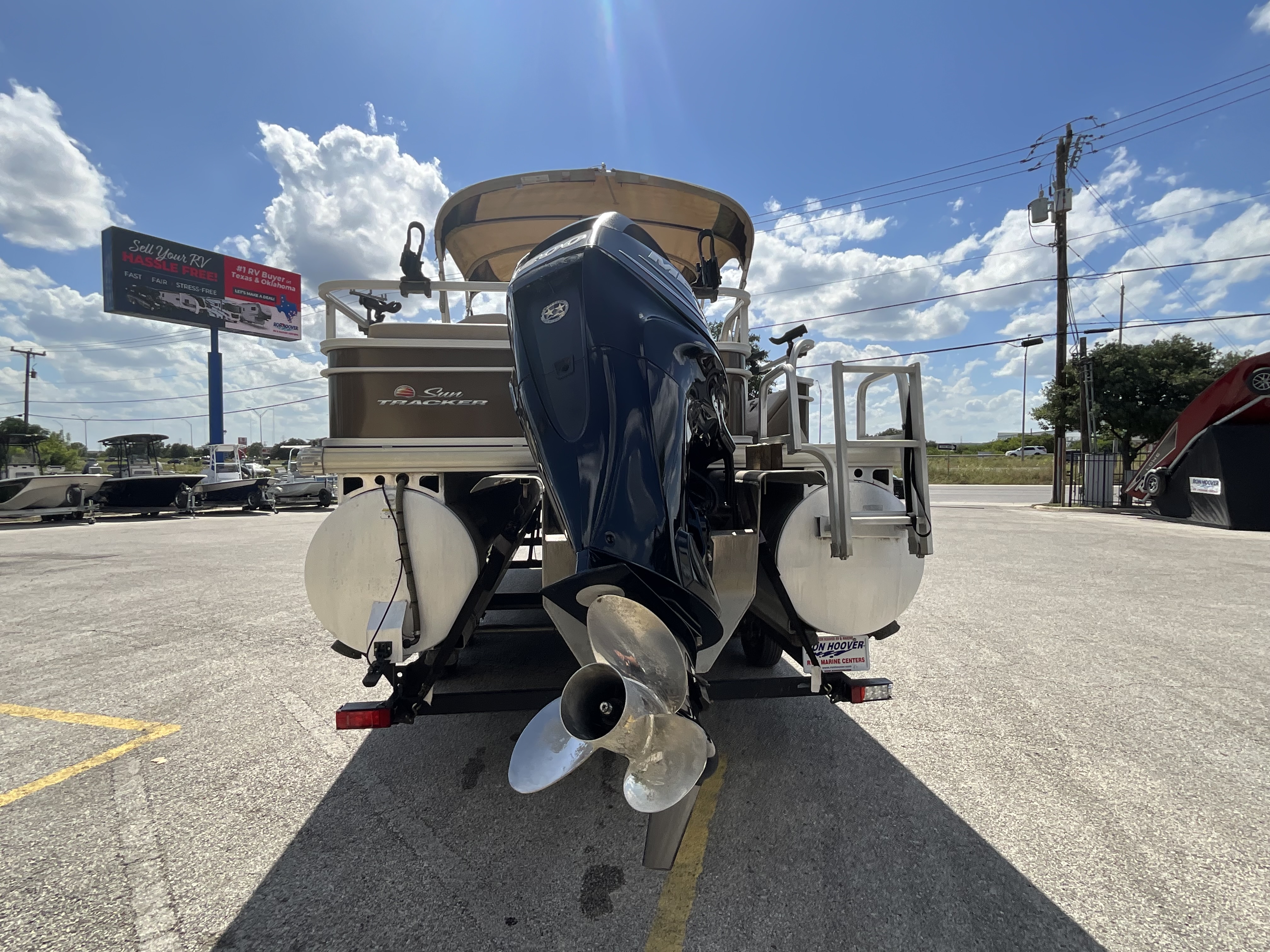 2018 TRACKER 2018 PARTY BARGE 24 XP3 - Image 6