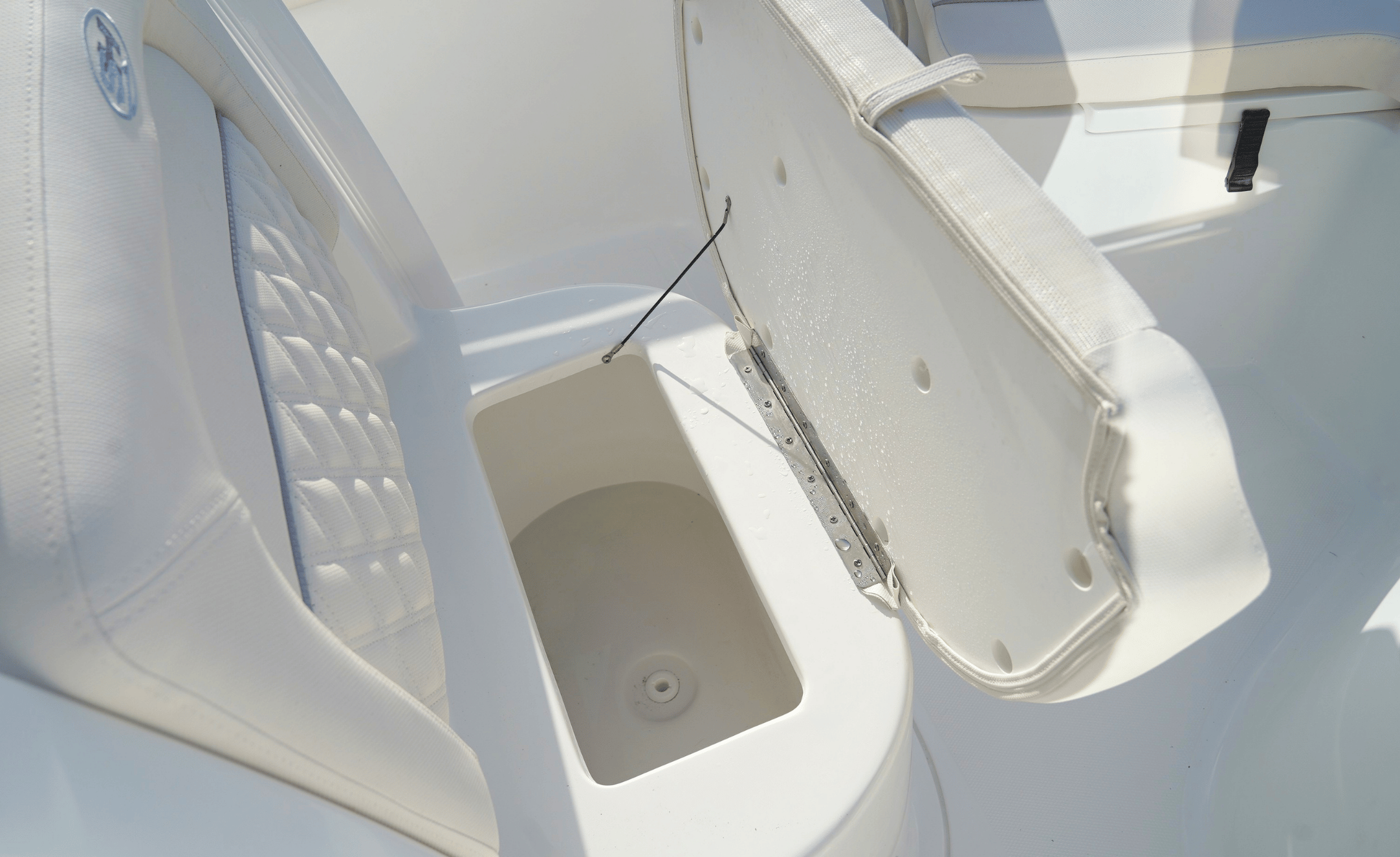 2027 SEA HUNT ULTRA 219 - Image 32