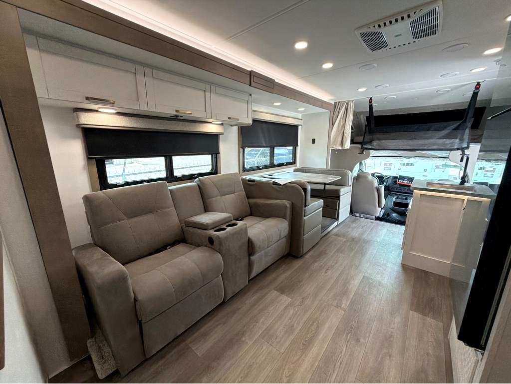 2027 JAYCO GREYHAWK 30Z - Image 21