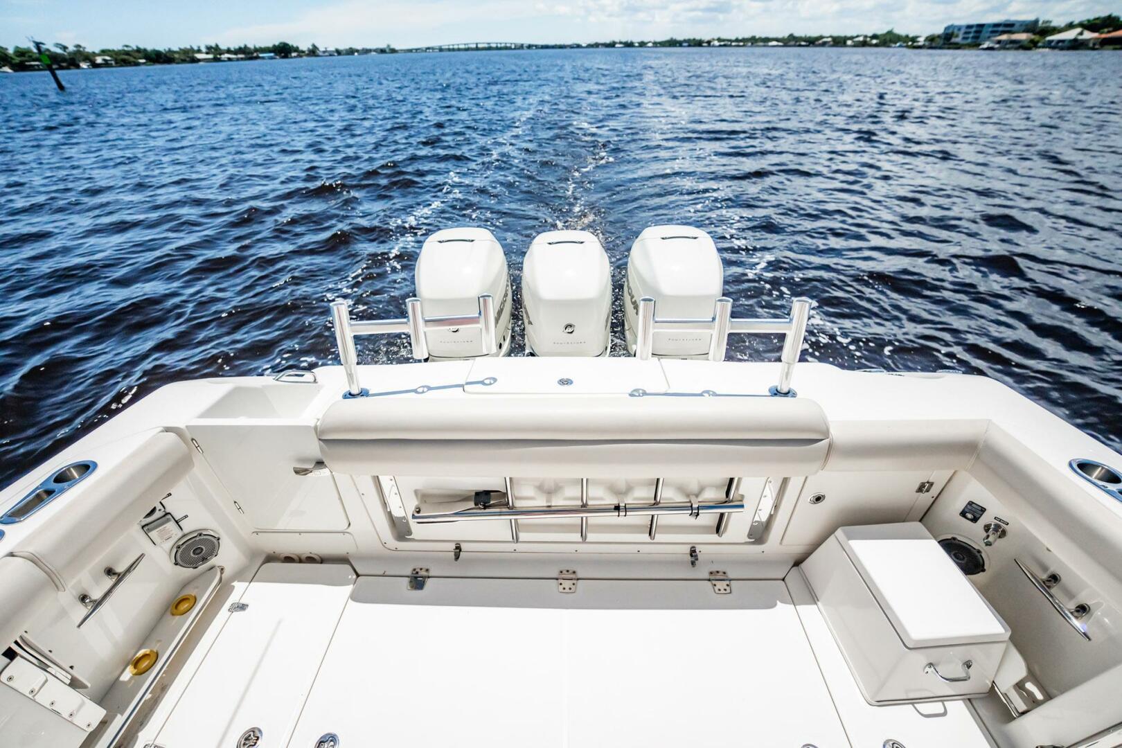 2018 Boston Whaler 380 Outrage - Image 45